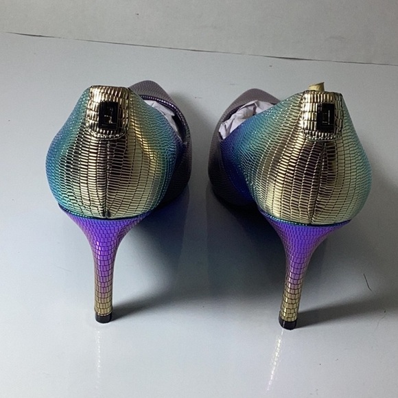 Royale Pointed Toe Pump (Women)
KARL LAGERFELD PARIS - Picture 7 of 11